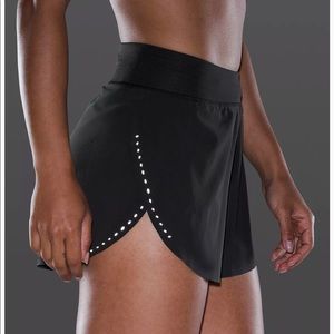 Lululemon Find Your Pace High Rise Shorts 3”